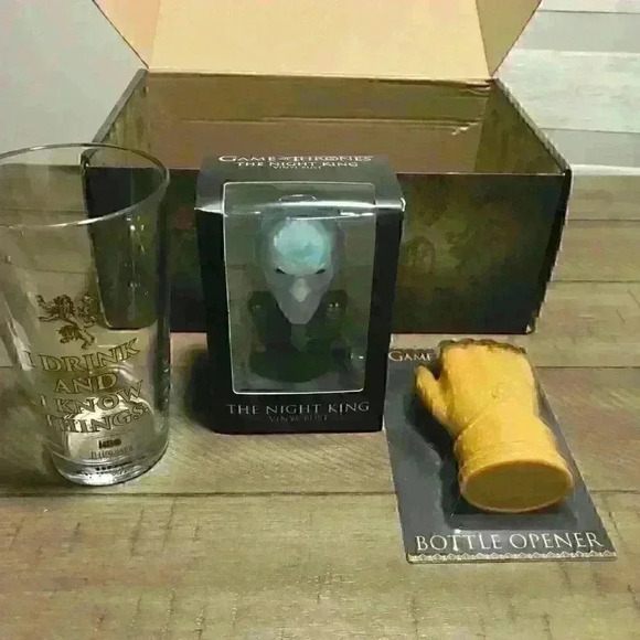 Culture Fly Game of Thrones Collectors box - Picture 4 of 5